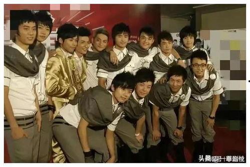 娱乐搬料吃瓜的视频,跟随视频一起吃瓜,揭秘明星幕后故事